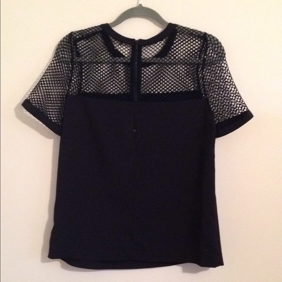 VINCE CAMUTO black fishnet top - Picture 3 of 6